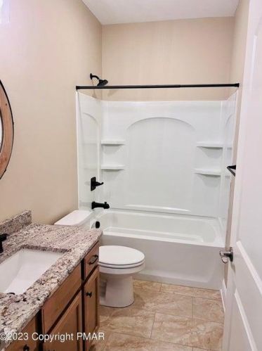 19 Masters Ln, Hazle Township PA  18202-9167 exterior