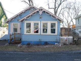 102 Jewell St, Maybrook, NY 12543-1510