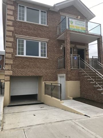2626 Miles Ave, Bronx, NY 10465-2608