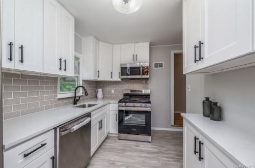 132 Overlook Ave, Peekskill NY  10566-3008 exterior