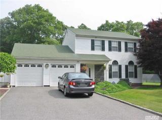 24 Cedar Heights Dr, Panamoka, NY 11961-3017