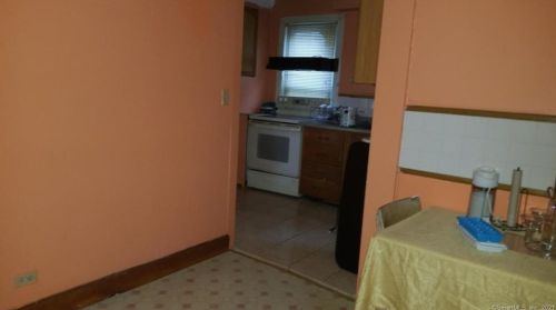 36 Reynolds St, Norwich, CT 06360-4627