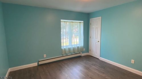 3 Edgewood Rd, Parsippany NJ  07834-2106 exterior