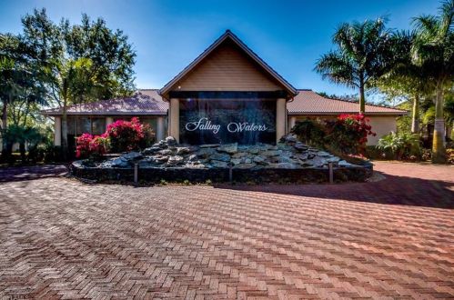 2350 Hidden Lake Ct, Naples, FL 34112-7819