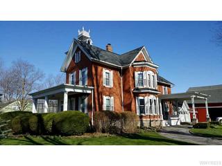 604 Center St, Medina NY  14103-1034 exterior