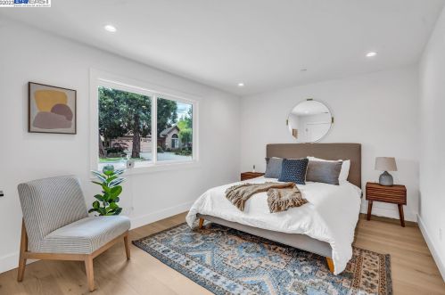 19525 Forest Ave, Hayward CA  94546-3519 exterior