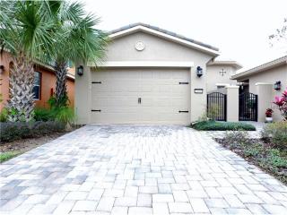 2490 Palm Tree Dr, Kissimmee, FL 34759-4085