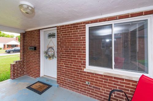 1483 Clovernoll Dr, Cincinnati, OH 45231-5401