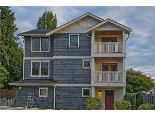 4117 Morgan St, Seattle, WA 98136-1825