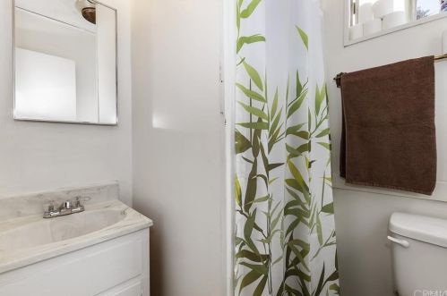 926 Country Club Blvd, Big Bear City CA  92314-9048 exterior