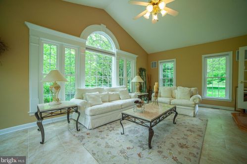 17 Maple Ln, Glen Mills PA  19342-2250 exterior