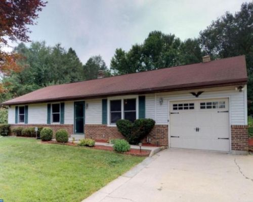 6 Lynn Blvd, Downingtown, PA 19335-2130