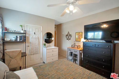 840 Moffatt Cir, Simi Valley CA  93065-5633 exterior