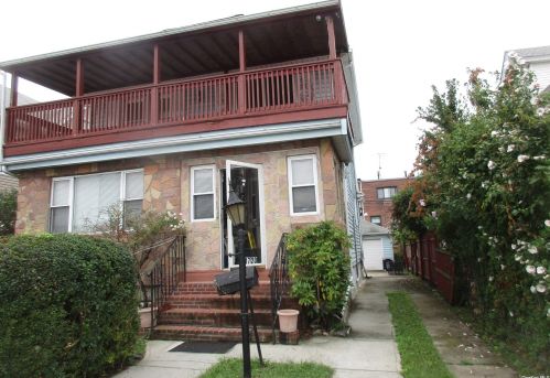 21720 100th Ave, Jamaica, NY 11429-1207