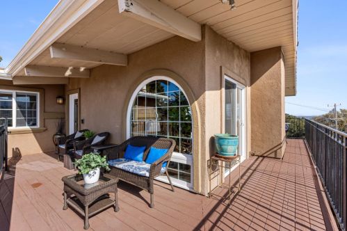 2440 Lincoln Ave, Belmont CA  94002-1424 exterior