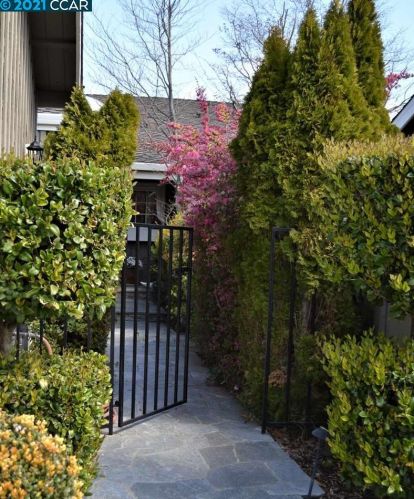 2164 Myrtle Beach Ln, Danville, CA 94526-6214