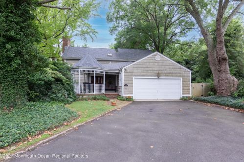 97 Willow Dr, Little Silver, NJ 07739-1541