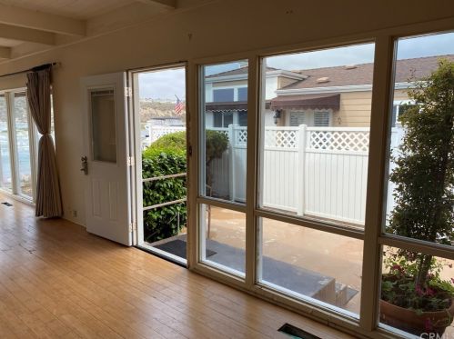 1 Saratoga, Newport Beach CA  92660-6152 exterior