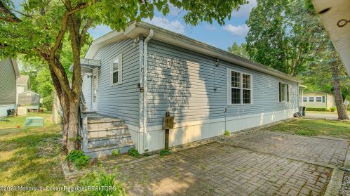 76 Village Rd, Morganville NJ  07751-1194 exterior