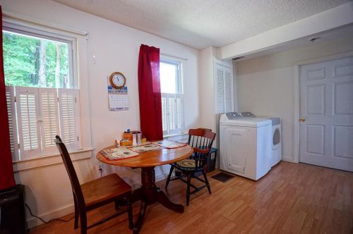 1273 1 Nh Tpke, Northwood NH  03261-3408 exterior