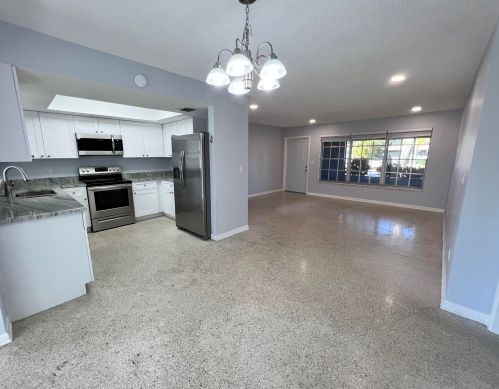 265 Mainsail St, Fort Pierce FL  34983-1710 exterior