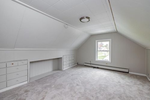 127 Sunset St, Windsor Locks CT  06096-2411 exterior