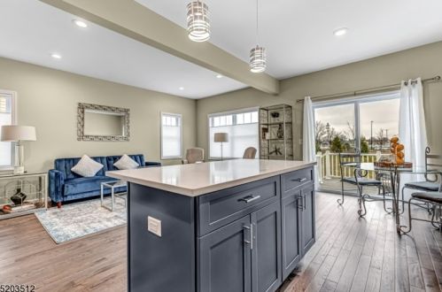 86 Valerie Dr, Manville NJ  08835-1414 exterior
