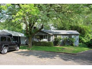3958 Wake St, Portland, OR 97222-5693