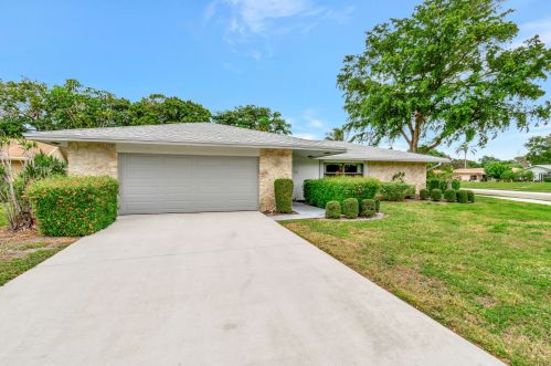 2431 8th St, Delray Beach, FL 33445-2040
