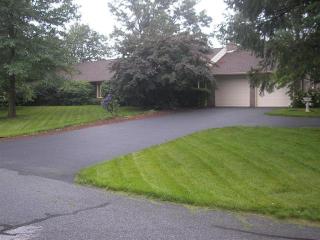 630 Ridgeview Dr, Ephrata PA  17522-9722 exterior