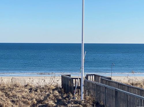 717 Dune Rd, West Hampton Beach, NY 11978-2948