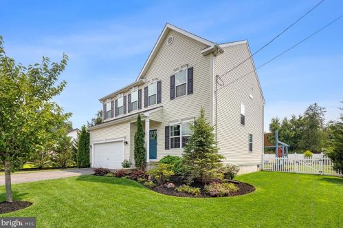 108 Chestnut St, Swedesboro NJ  08085-1201 exterior