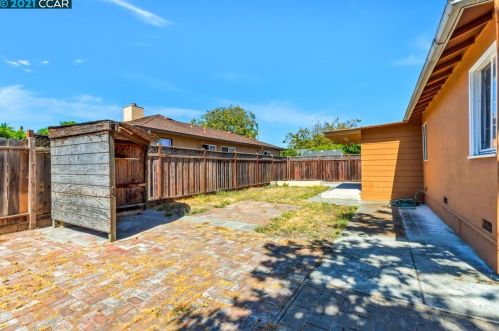 997 Hacienda Ave, San Lorenzo CA  94580-2856 exterior