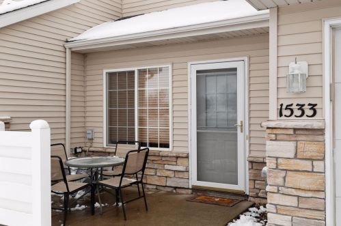 1533 Prosperity Ln, Minnetrista, MN 55387