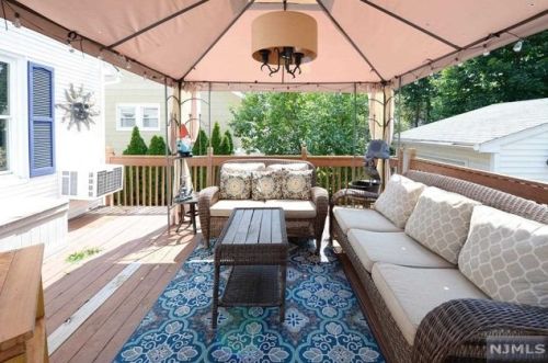 448 James St, N Milford NJ  07646-1022 exterior