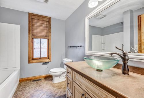 403 3 St, Aurora IN 47001-1311 exterior