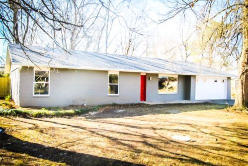 2203 Coleman Ave, Fayetteville, AR 72701-6982