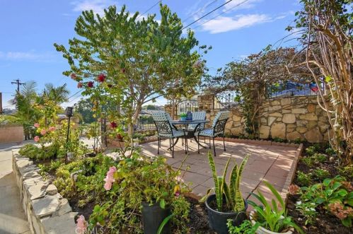 1817 Pullman Ln, Redondo Beach, CA 90278-4123