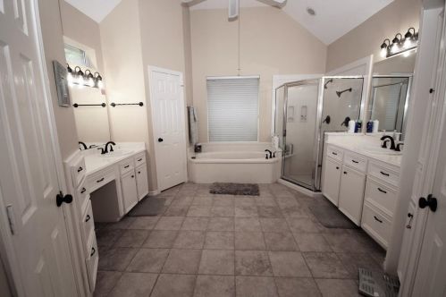 5514 Cherry Rdg Rd, Richmond TX  77406-9623 exterior