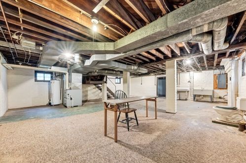 328 Moody Ave, New Castle PA  16105-2487 exterior