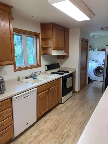 439 Oak Spring Dr, Knowles, WI 53048-9331