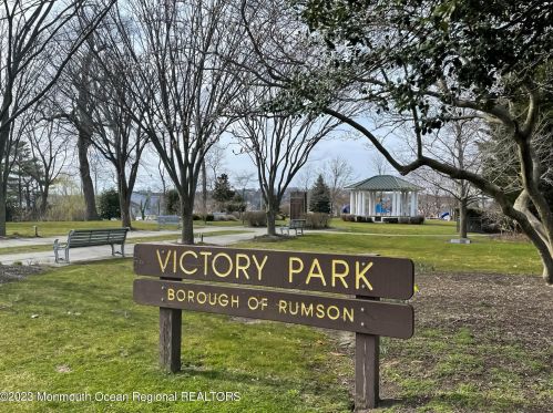 166 Rumson Rd, Locust NJ  07760-1033 exterior