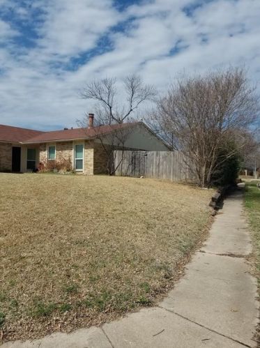 4129 Shagbark St, Fort Worth, TX 76137-1433