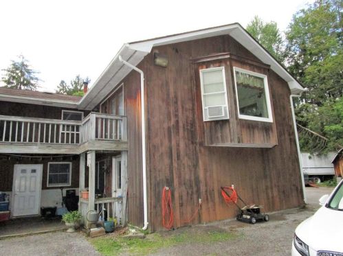 161 Cream St, Poughkeepsie NY 12601-6603 exterior