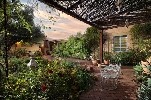 3806 Calle Cortez, Tucson, AZ 85716-5122