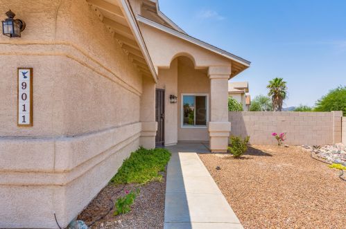 9011 Lattimore Ln, Tucson, AZ 85742-8858