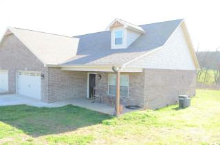 3025 Villa Creekside Dr, Dandridge, TN 37725-4580