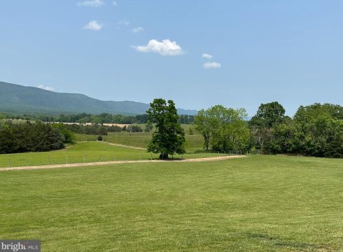 803 Hook Hill Rd, Richmond National Battlefiel VA  22835-3505 exterior