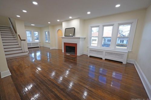 26 Hampton St, New Britain CT  06053-3210 exterior