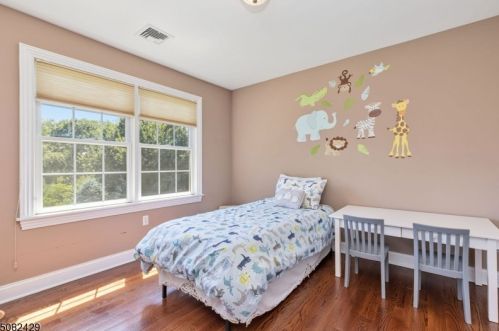 16 Hidden Meadow Dr, Scotch Plains NJ  07076-1158 exterior